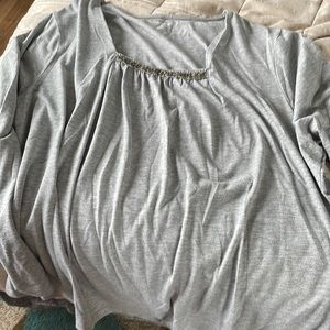 Gray tshirt with neck detail